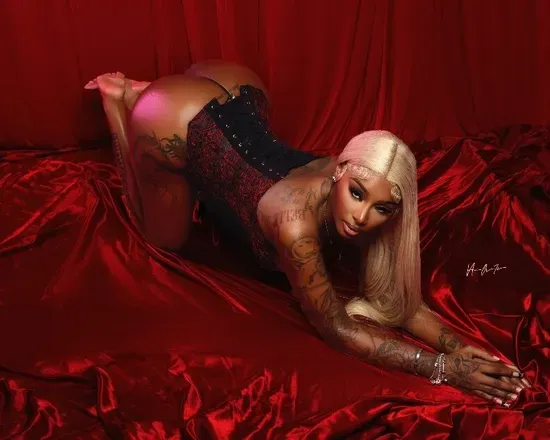 OnlyFans cuenta riahshaleyfree header 2