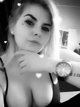 OnlyFans account  misscharlienapoleon avatar 1