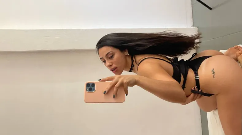 OnlyFans cuenta honeybyalison header 2