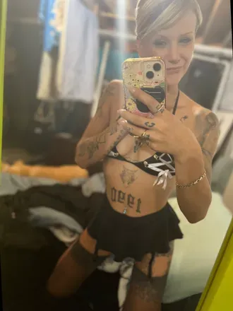 OnlyFans cuenta redneck_girl avatar 1