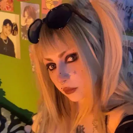 OnlyFans cuenta summereletrohits2 avatar 1