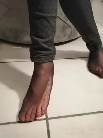 OnlyFans cuenta feetmore88 header 2