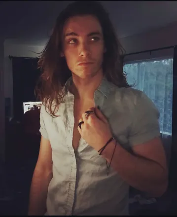 OnlyFans cuenta johnnypoison header 1