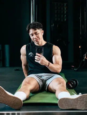 OnlyFans account  araw1069 avatar 1