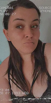 OnlyFans cuenta theoneandonlyemz avatar 1
