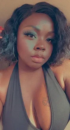 OnlyFans cuenta prettyrikaaa header 2
