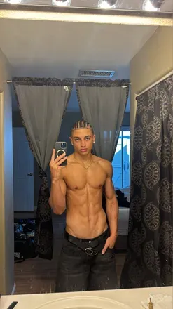 OnlyFans cuenta elasereitaliano avatar 1