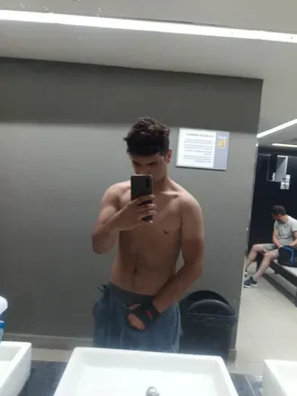 OnlyFans cuenta robertoruiz55 avatar 1