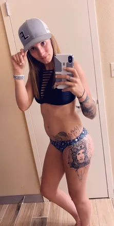 OnlyFans cuenta nikki7720 header 2