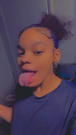 OnlyFans account  lilbabykia01 header 2