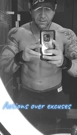 OnlyFans account  southerncharm33 avatar 1