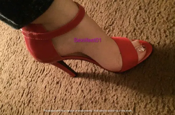 OnlyFans cuenta sexiifeet01 avatar 1