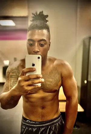 OnlyFans cuenta youwontkno header 2