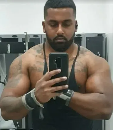 OnlyFans cuenta khamulstrong header 2