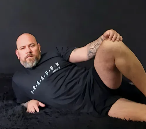OnlyFans account  luchotoyboy header 2