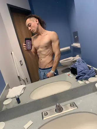 OnlyFans of robbyvalentine