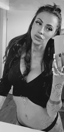 OnlyFans cuenta inked_it_girl avatar 1