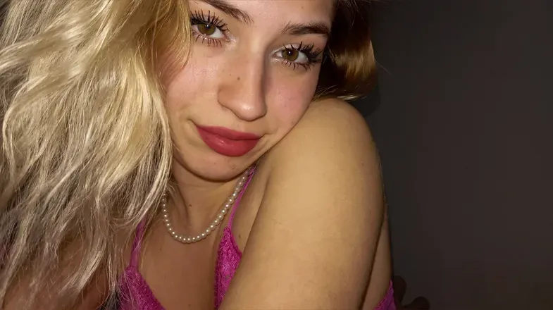 OnlyFans cuenta lucylee01 avatar 1