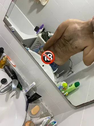 OnlyFans account  cwhyler avatar 1