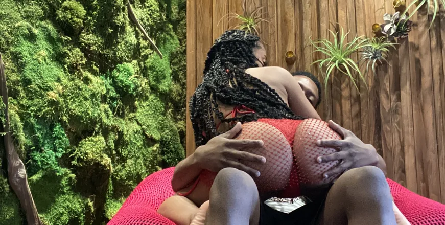 OnlyFans account  keepitabeank header 2