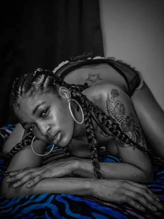 OnlyFans cuenta karmenkeyz header 2