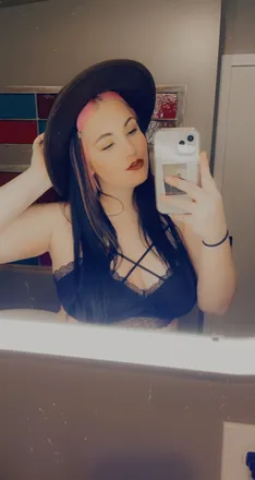 OnlyFans cuenta leahho header 2