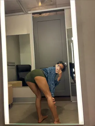 OnlyFans cuenta g0ldensiren avatar 1