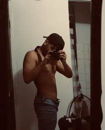 OnlyFans cuenta rome023 avatar 1
