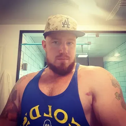 OnlyFans account  miketheemountain avatar 1
