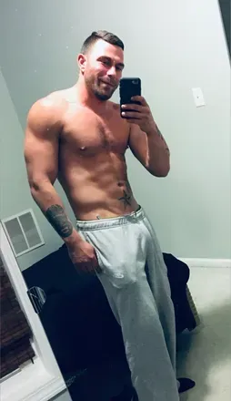 OnlyFans cuenta joeyplentyinches header 2