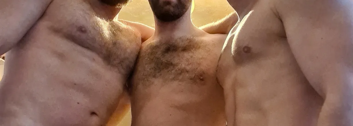 OnlyFans account  throupleram header 2