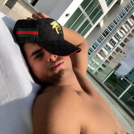 OnlyFans cuenta oscarenriquex header 2