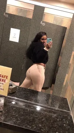 OnlyFans cuenta yayazworld avatar 1