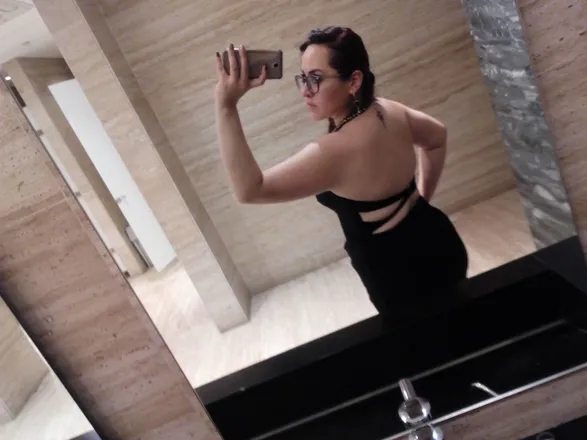 OnlyFans cuenta caldevaalee header 2