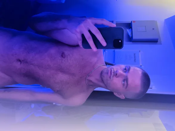 OnlyFans cuenta scandanavianloverboy header 2