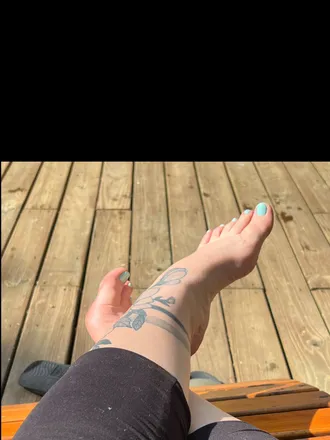 OnlyFans account  oliviastonefeet header 2