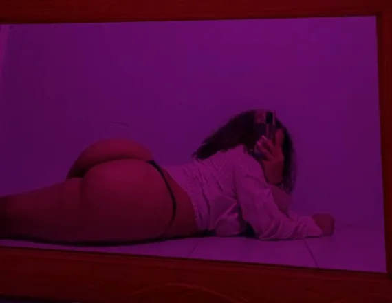 OnlyFans account  babyqueenmmn header 2