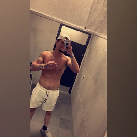 OnlyFans cuenta kentuckyboii99 header 2