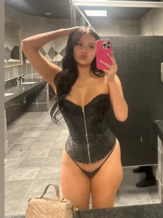 OnlyFans account  therealmee avatar 1