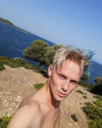 OnlyFans account  naughtymodel avatar 1
