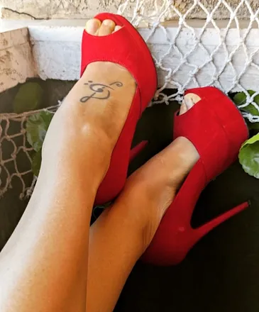 OnlyFans cuenta queen_feet03 header 2