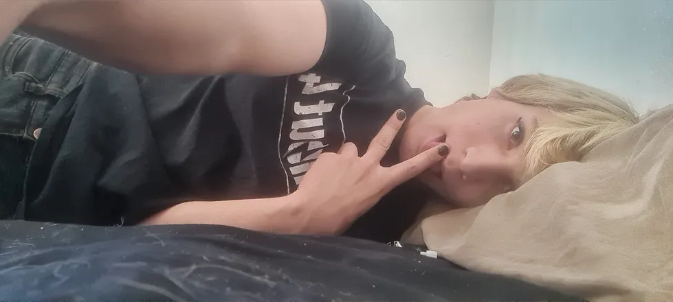 OnlyFans cuenta julies_violet_1 header 2