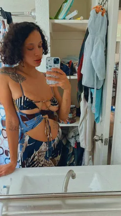 OnlyFans cuenta lovelyherself header 2