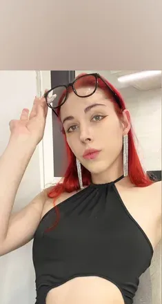OnlyFans account  leraivy avatar 1