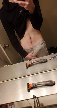 OnlyFans cuenta skinnydudebigcock header 2