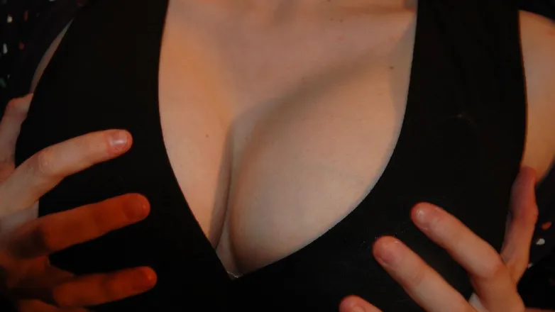 OnlyFans account  sweetmommy24 header 2