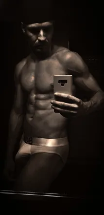 OnlyFans account  mind_explorer header 2