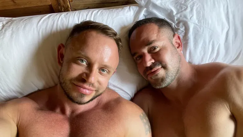 OnlyFans cuenta elon_essexteaser header 2
