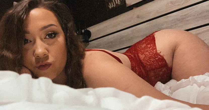 OnlyFans cuenta georgia_peach96 header 2
