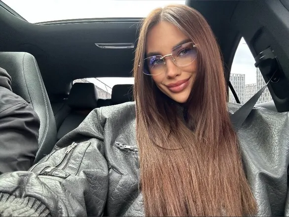 OnlyFans cuenta marinasolnthevskaya header 2